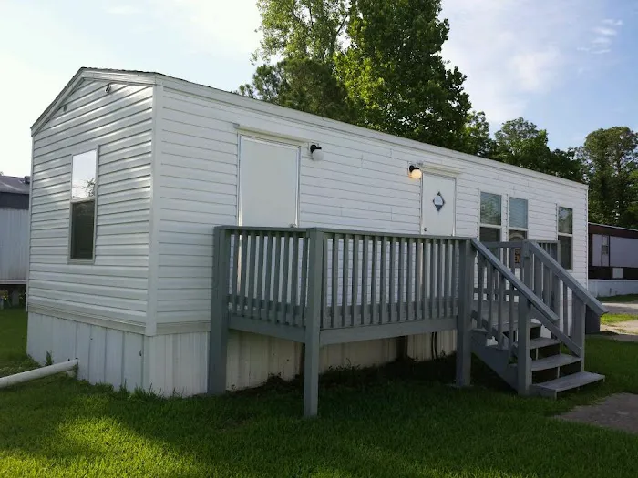 Lazy Wasp Manufactured Home Community Picture 6