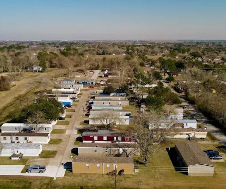 Arrowhead Manufactured Home Community