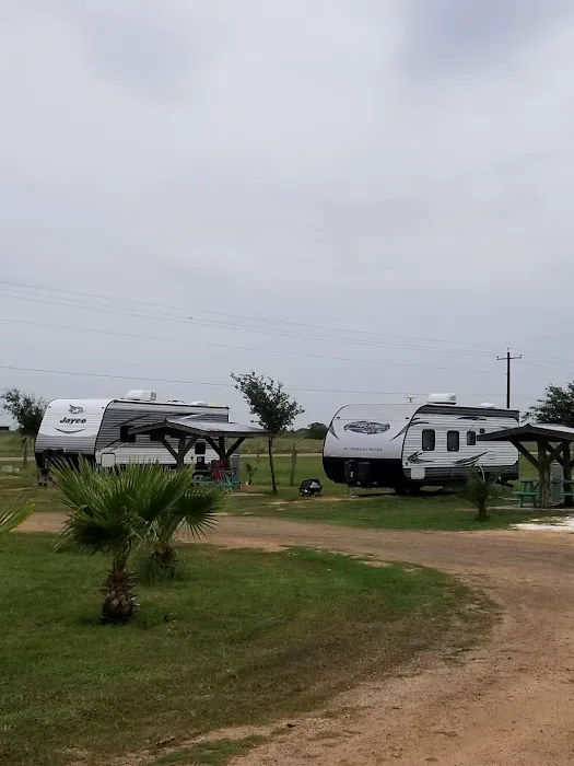Machacek's Rockin' M RV Park & Campgrounds Picture 2