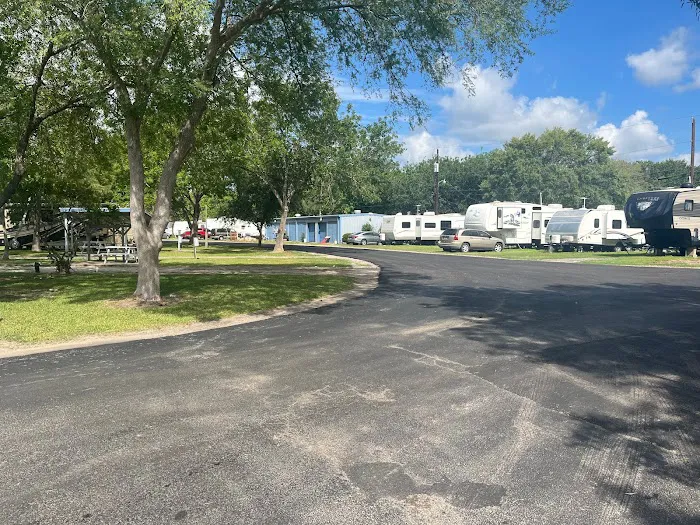 Safari Manufactured Housing and RV Community Picture 10