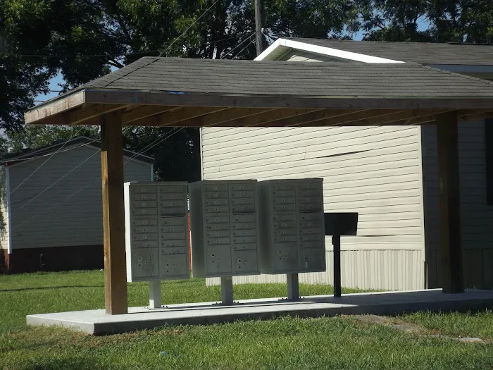 Santa Fe RV & Mobile Home Park Picture 4