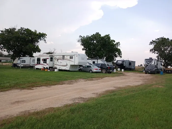 LoneStar PecanShell RV Ranch and Camp Picture 4