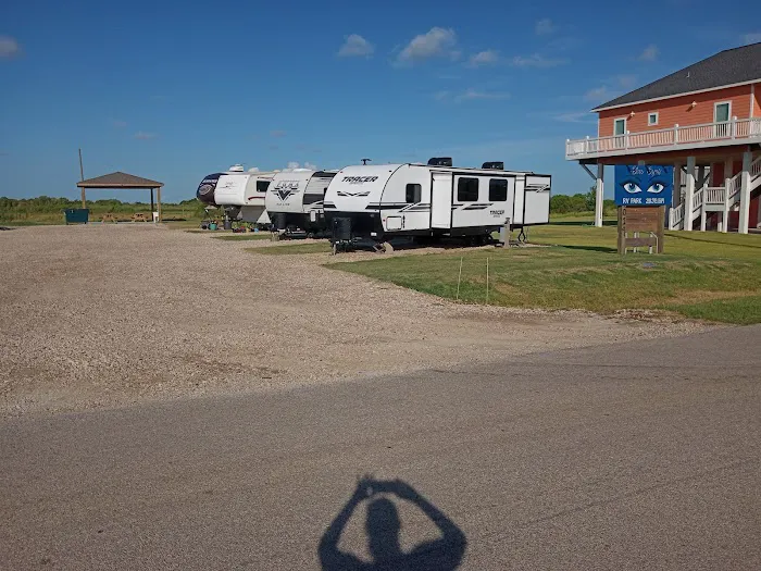 Blue Eyes RV Park Picture 3
