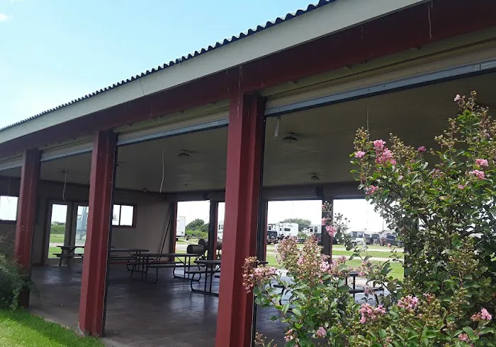 Bolivar Peninsula RV Park Picture 3