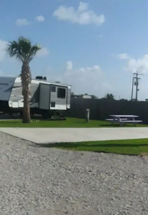 Little Schipper's RV Park Picture 8