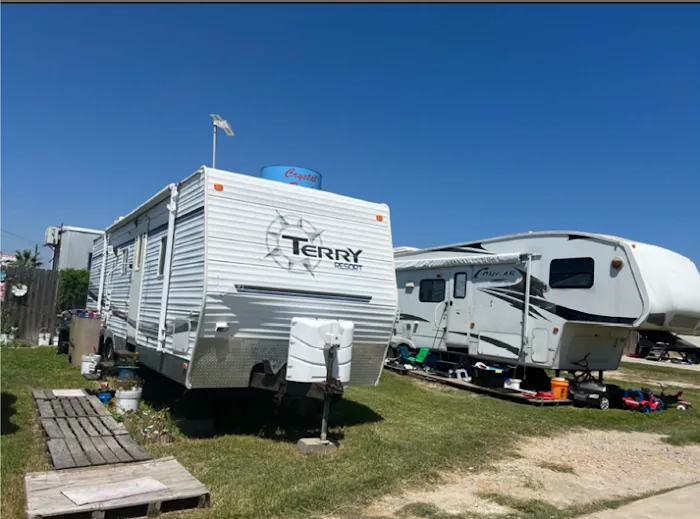 Saltwater Shores RV Park Picture 6