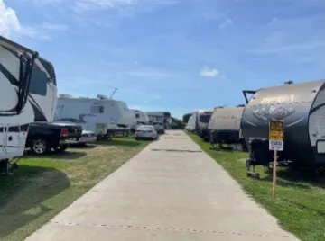 Saltwater Shores RV Park Picture 4
