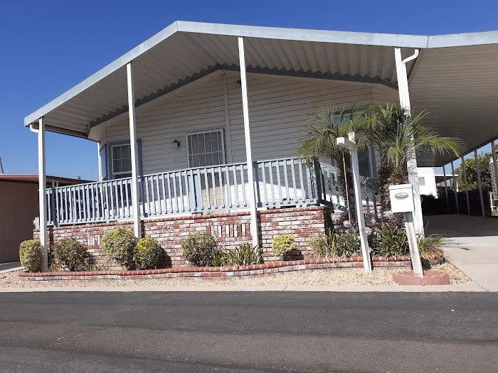 Littletons Mobile Home Park Picture 3