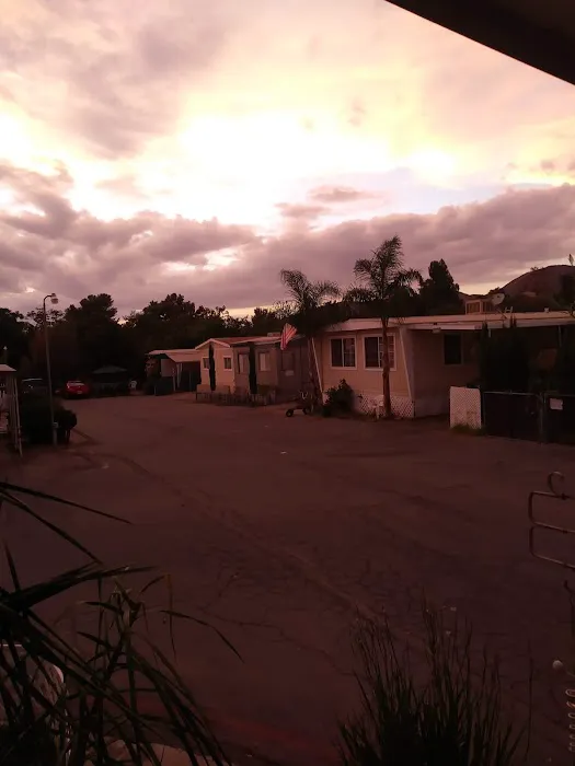 Hitching Post Mobile Home Park Picture 9