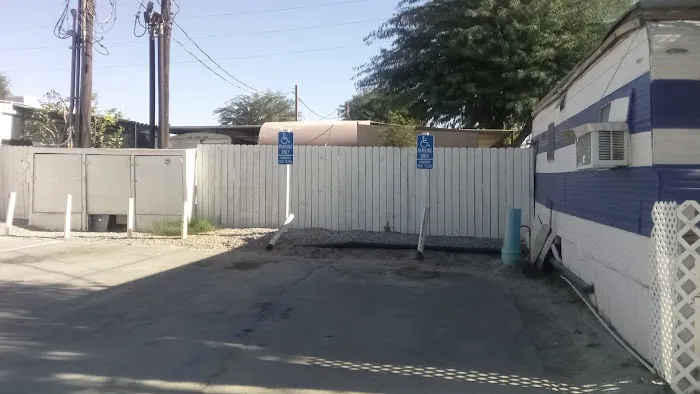Elm's Mobile Park Picture 2