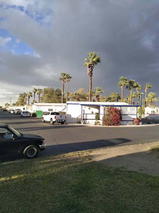 Country Life RV Park Picture 5