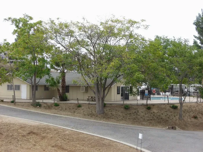 Country Hills RV Park Picture 9