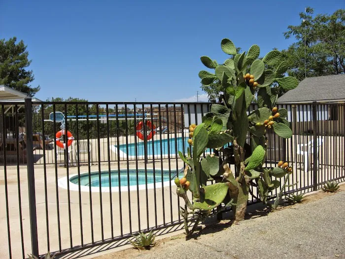 Country Hills RV Park Picture 5
