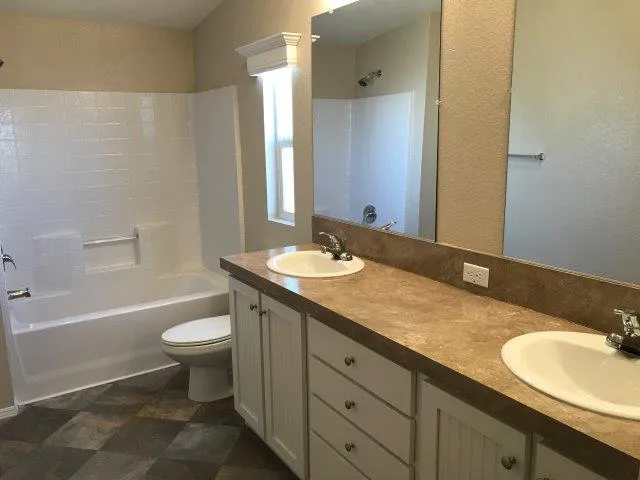 Silver Spur Manufactured Housing Community and RV Resort Picture 2