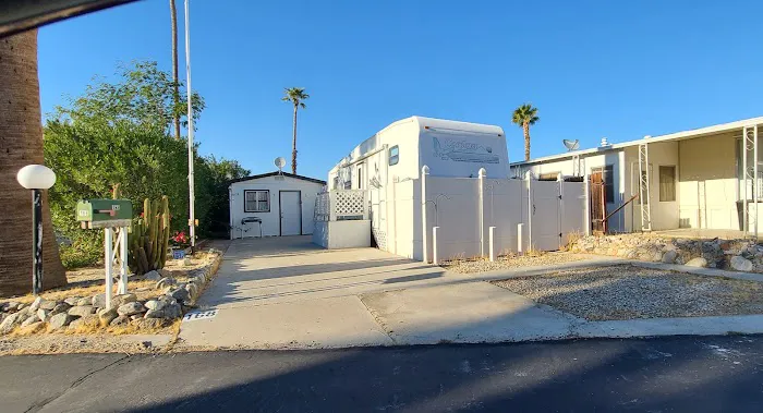 Wagner Mobile Home & RV Park Picture 8