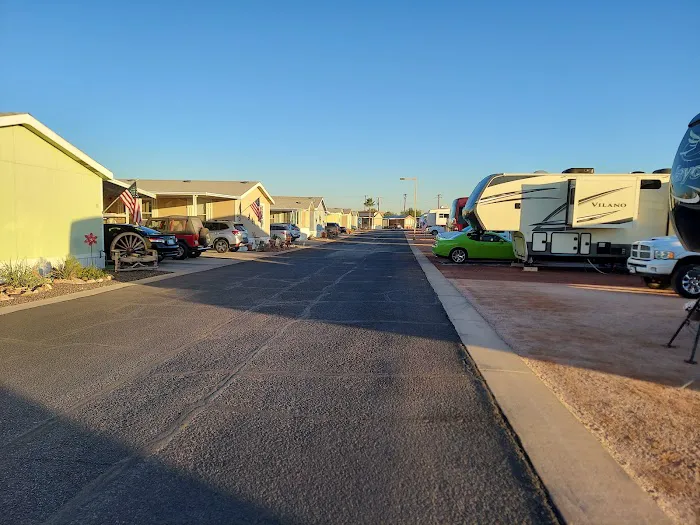 Cotton Lane RV Park Picture 2