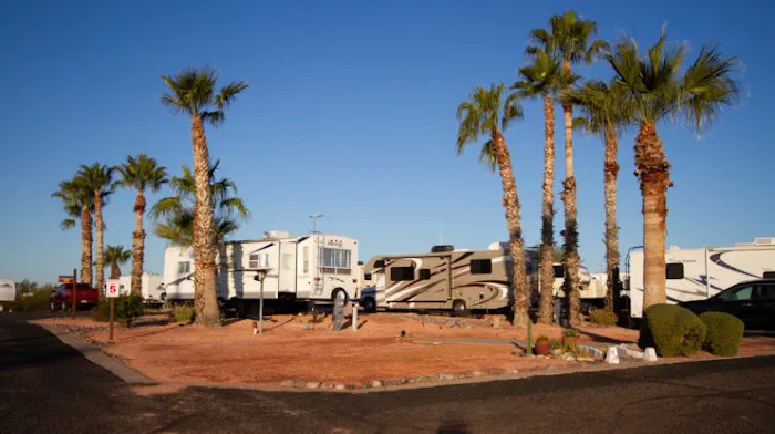 Sundance West RV Resort Picture 10