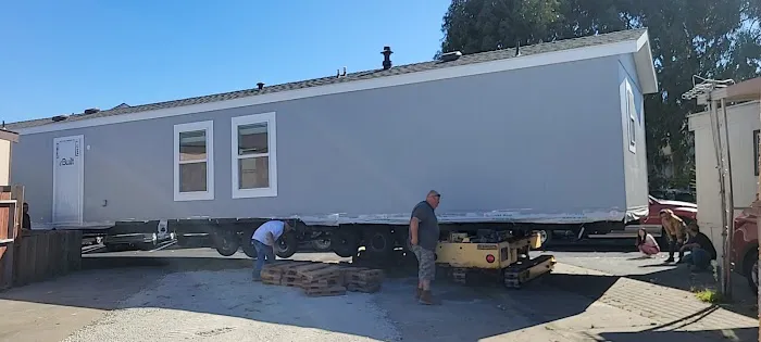 Lazy Wheel Mobile Home Park Picture 2
