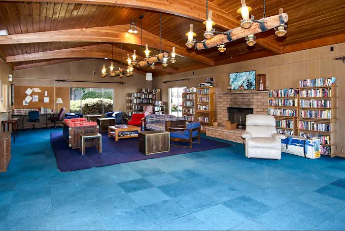 Yacht Harbor Mobile Home Park Picture 4