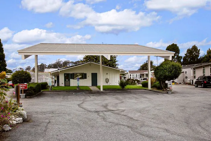 Yacht Harbor Mobile Home Park Picture 1