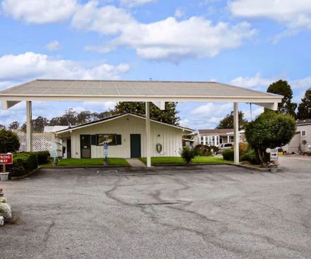 Yacht Harbor Mobile Home Park