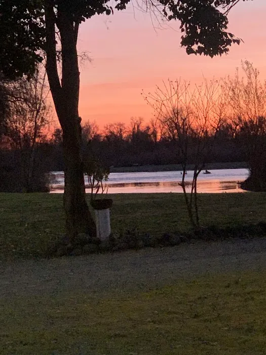 Hunters Resort: Mobile home and RV park. A Riverfront Adult Community Picture 10