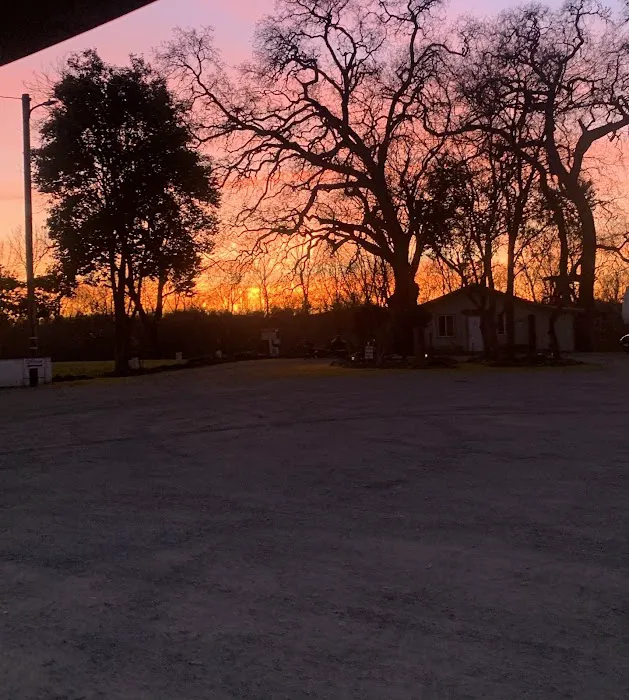 Hunters Resort: Mobile home and RV park. A Riverfront Adult Community Picture 9