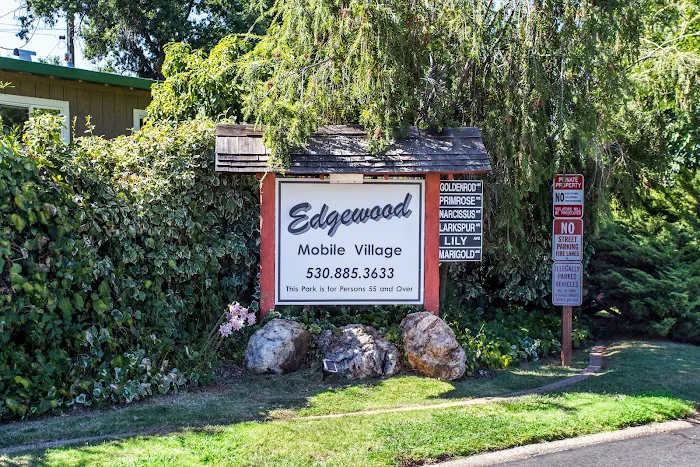 Edgewood Mobile Home Village Picture 10