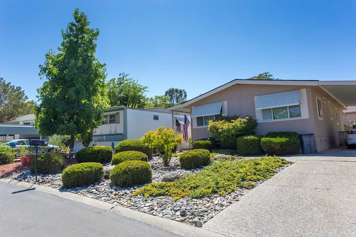Edgewood Mobile Home Village Picture 5