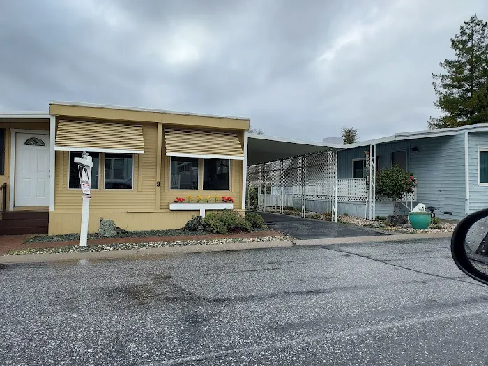 Rock Creek Mobile Home Park Picture 10