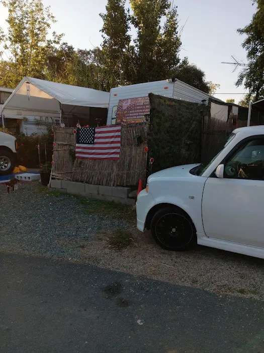 Flanigan Mobile Home Park Picture 3