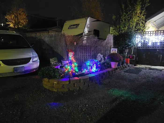 Flanigan Mobile Home Park Picture 4