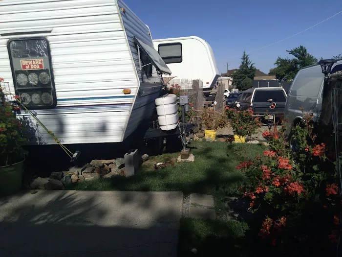 Flanigan Mobile Home Park Picture 5