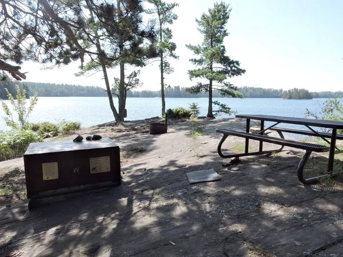 Kettle Portage N16 Campsite Picture 8