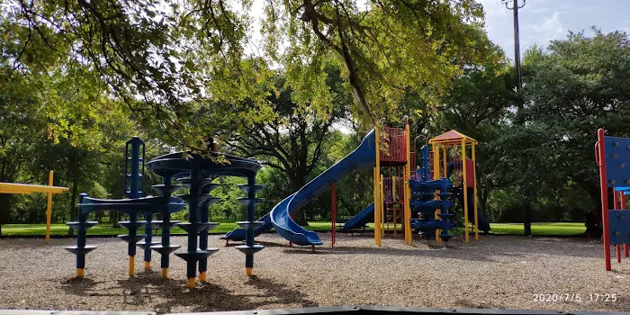 Brazos Mobile RV Park Picture 7