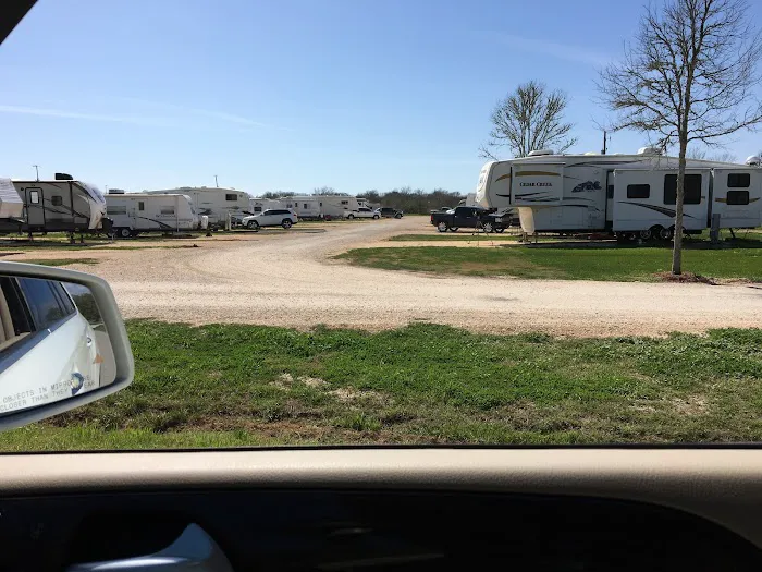 Kountry Ranch RV Park Picture 5