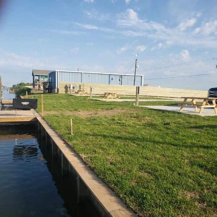 Walters on the water RV Park Picture 3