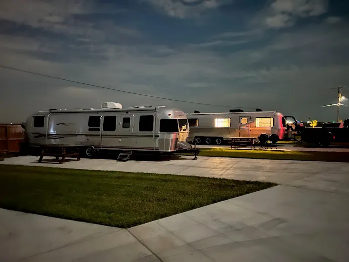 Waterside RV Resort Picture 6
