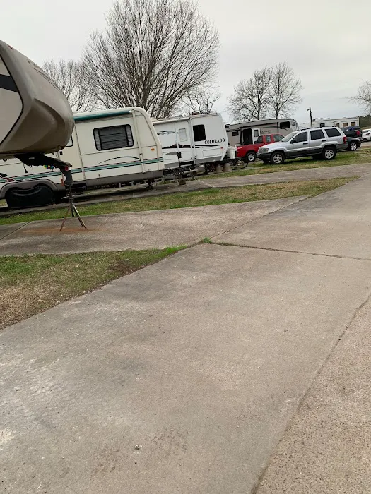 Lazy D RV Resort Picture 10