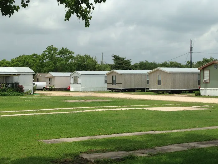 Flag City RV & Mobile Home Village Picture 7