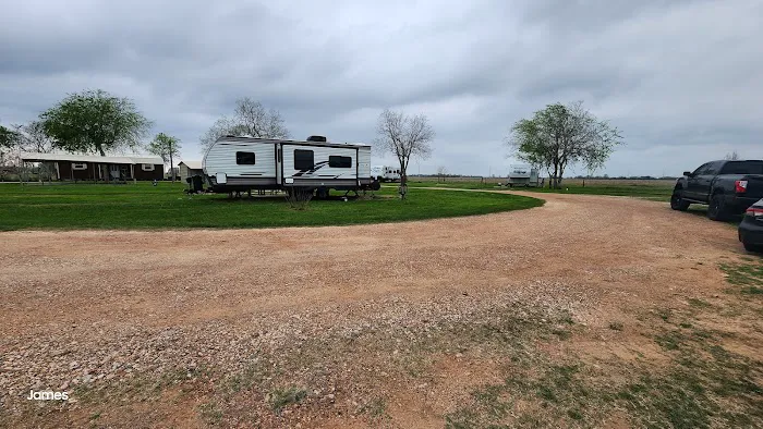 Besos Ranch RV Park Picture 4