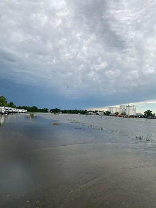 Cinch RV Park Picture 2