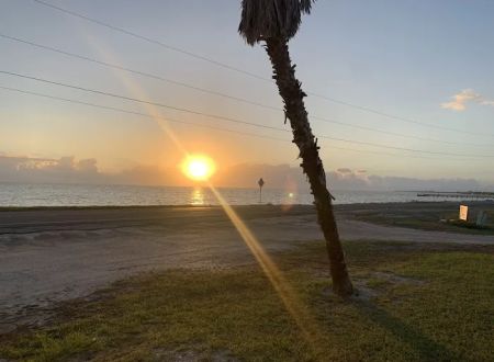 Bay Vista RV Park at Magnolia Beach