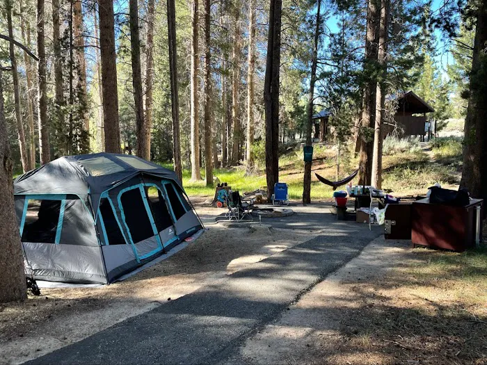 Lower Twin Lakes Campground Picture 10