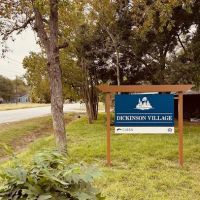 Dickinson Village ico