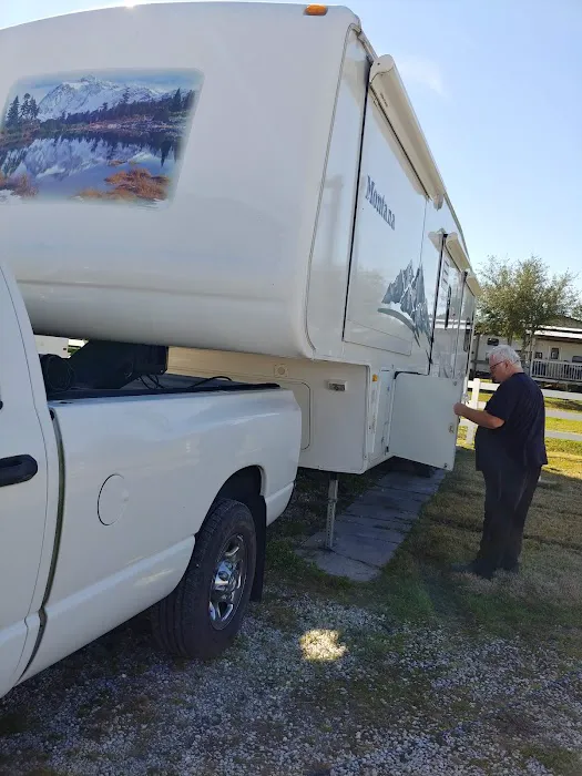 Palms RV Park Picture 8