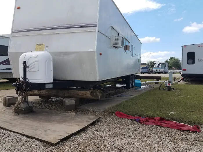 Palms RV Park Picture 3