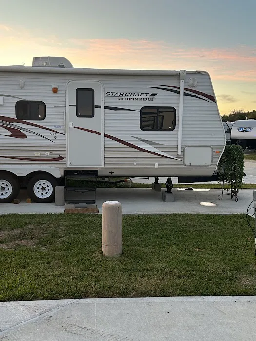 Space Center RV Park Picture 4