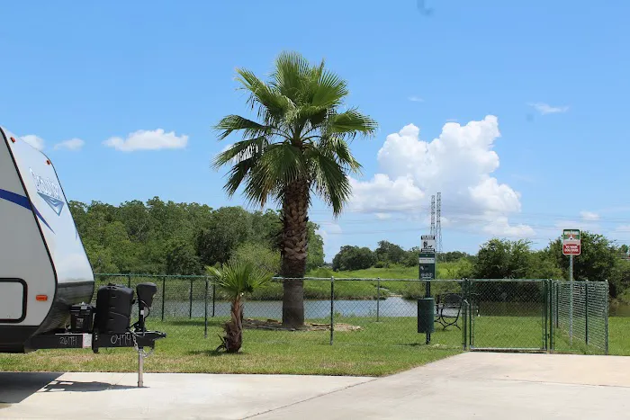 Brickhouse RV Resort Picture 10