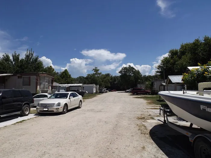 Bayview RV & Mobile Home Park Picture 5